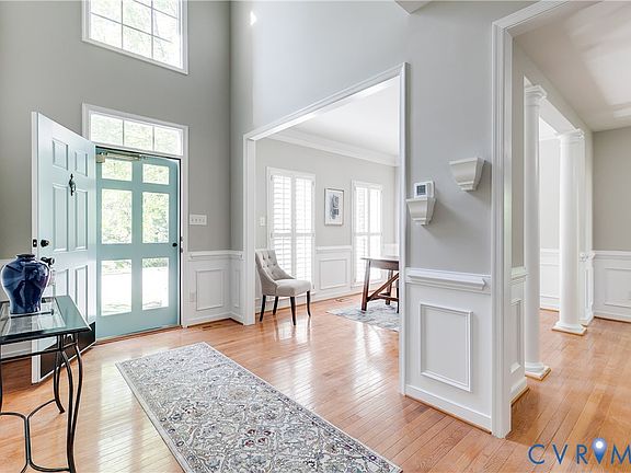 2nd image of 5615 Barnsley Pl