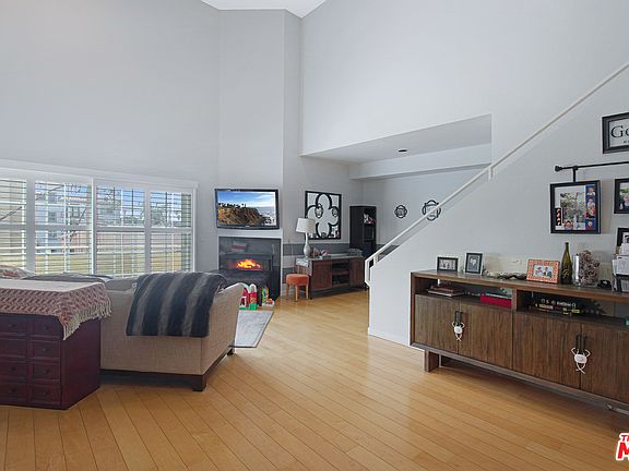 5th image of 1064 S Shenandoah St APT 303