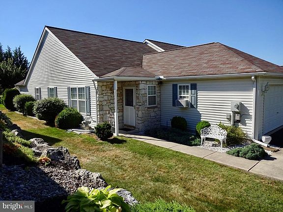 2nd image of 769 Blossom Hill Ln