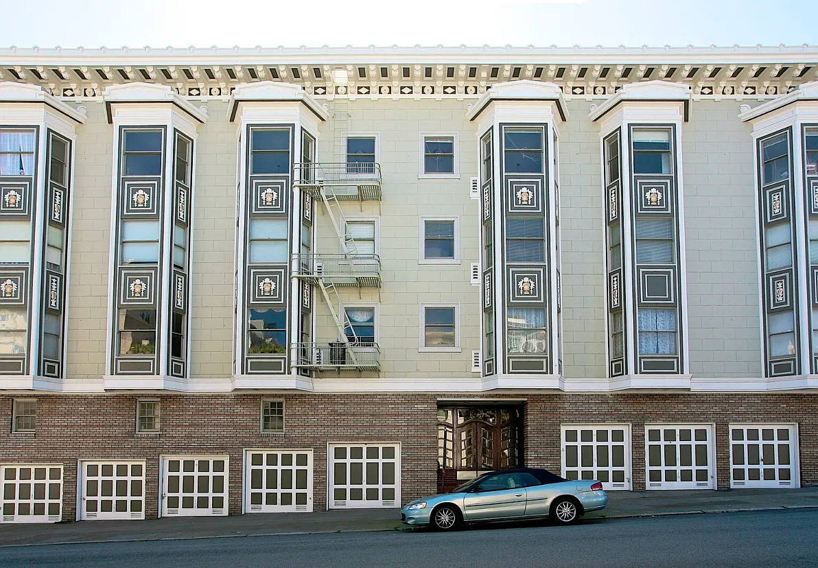 Presidio Washington Apartments — Photo 1