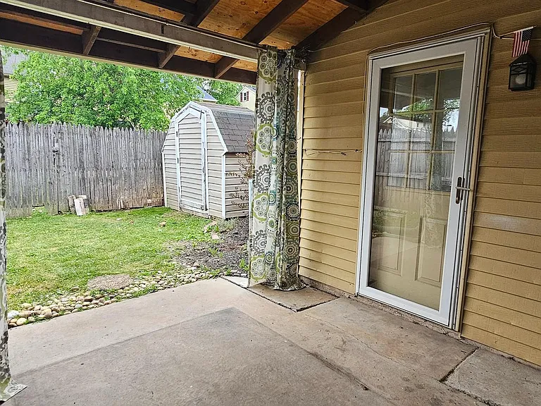 224 Yardley Ct — Photo 11