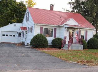 29 4th St, Malone, NY 12953