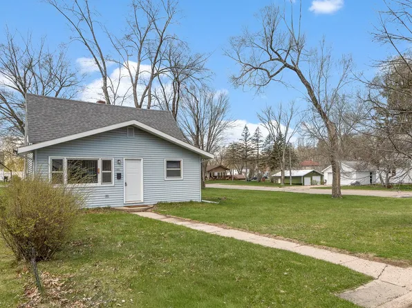 1031 Vine St, Wisconsin Dells, WI 53965