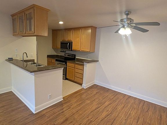 5th image of 12710 Laurel St Unit 115