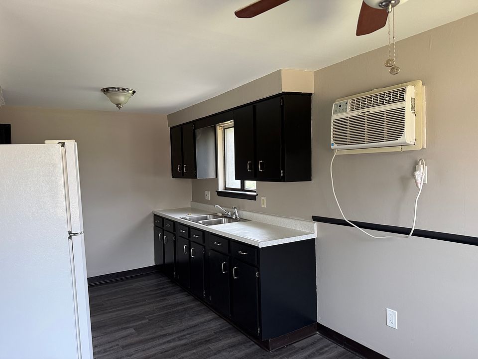 1st image of 115 Jackson Ave APT 4