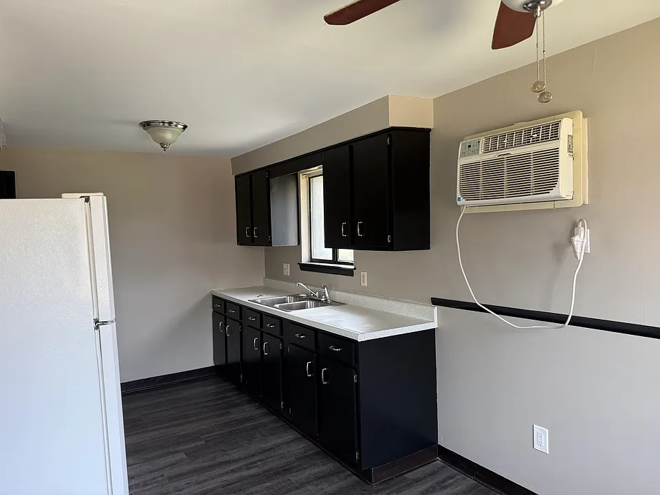 115 Jackson Ave #4