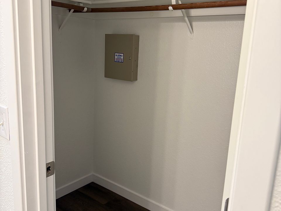 1st image of 1819 Cape Cod Cir