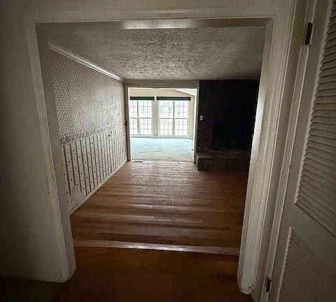 4th image of 394 Smith Rd