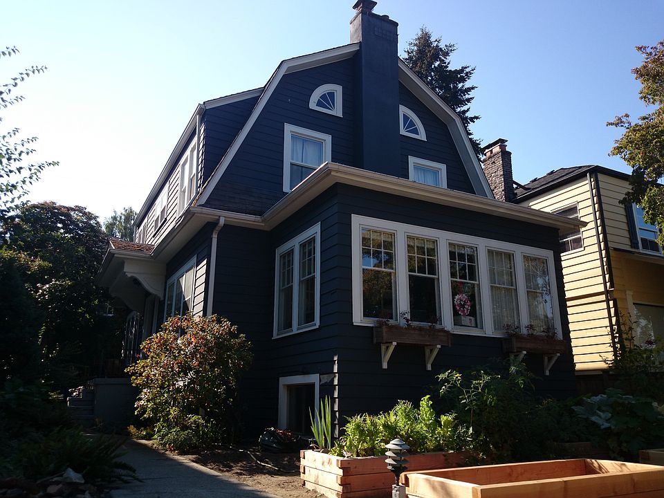 2nd image of 5215 19th Ave NE