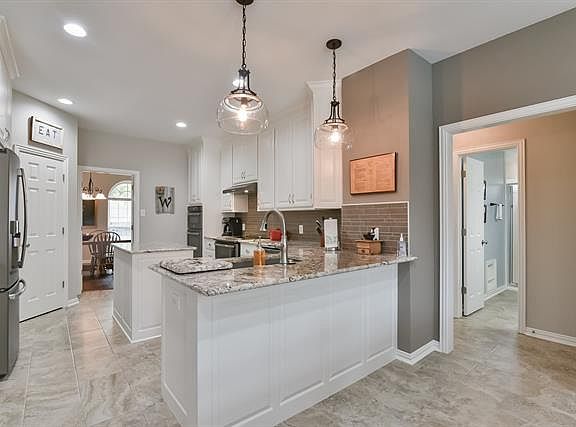 2nd image of 3402 Moneta Ct