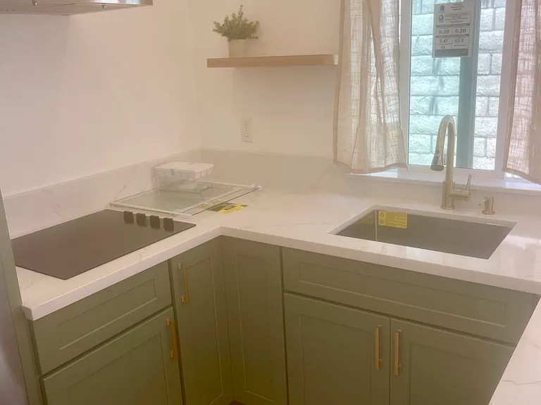 1373 Edgefield St #C — Photo 10