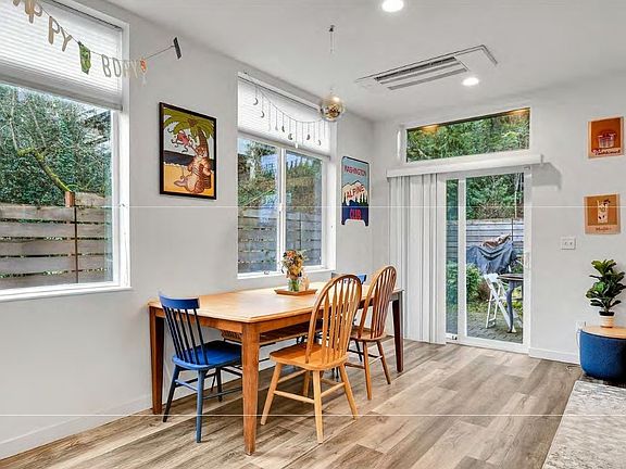 2nd image of 5201 Ravenna Ave NE #B