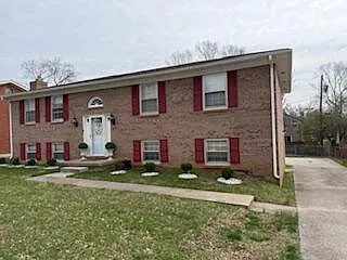 4 bed, 2.5 bath, 2250 sqft, $2,450 — Photo 1