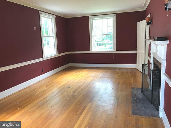5th image of 4843 Butterworth Pl NW