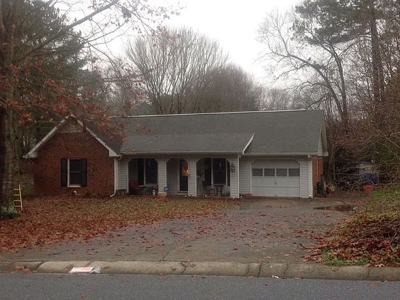 2nd image of 1231 Daniel Ln