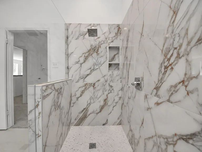 103 E Lakeridge Dr — Photo 37