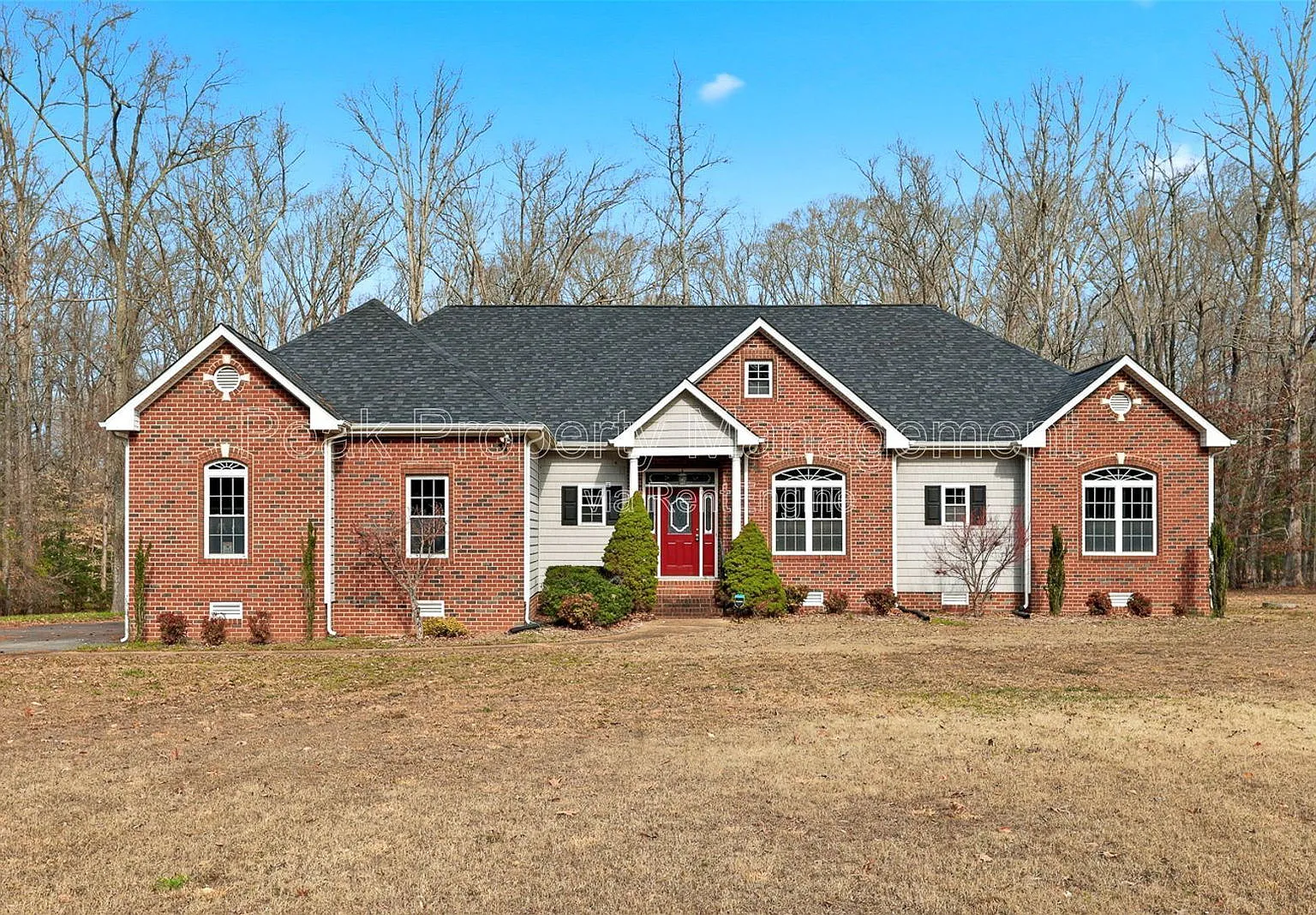 3 bed, 2.5 bath, 2648 sqft, $2,875 — Photo 2