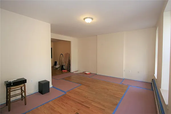 Rented by R New York | media 12