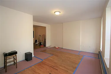 Rented by R New York