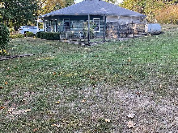 3rd image of 17848 Stewart Dr