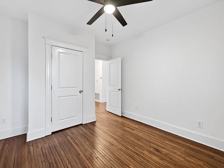 5750 Pershing Ave #1W — Photo 9
