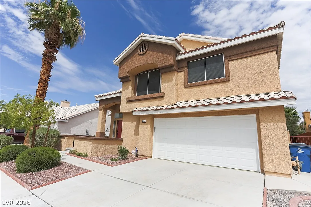 4 bed, 2.5 bath, 1830 sqft, $3,500 — Photo 3
