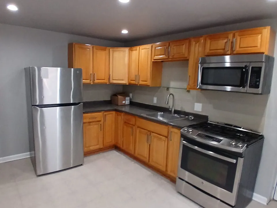 116 E Pastorius St