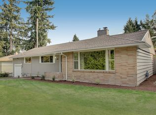 913 NE 122nd St, Seattle, WA 98125