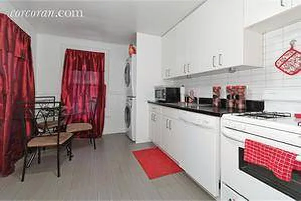 Rented by Compass | media 9