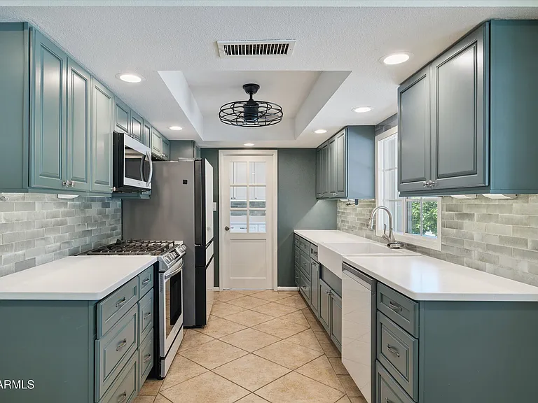 3526 E Sahuaro Dr — Photo 11