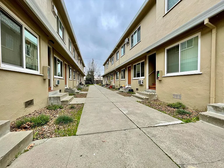 2308 X St — Photo 1