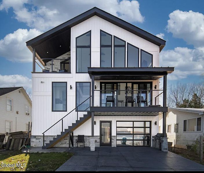 2nd image of 126 9th Street