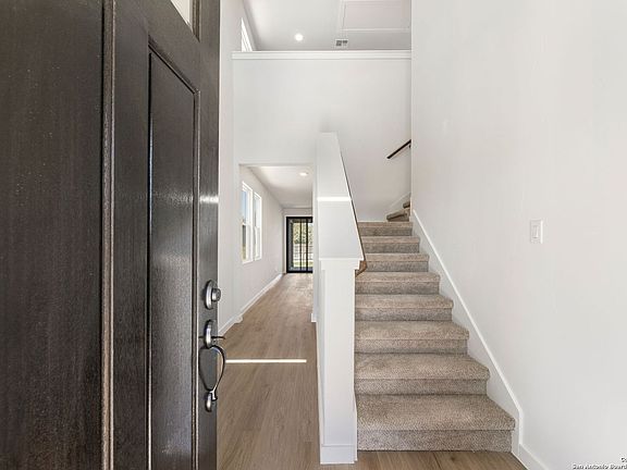 5th image of 13223 Edith Gardens
