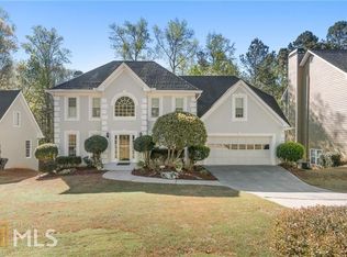 1165 Secret Cove Dr, Sugar Hill, GA 30518