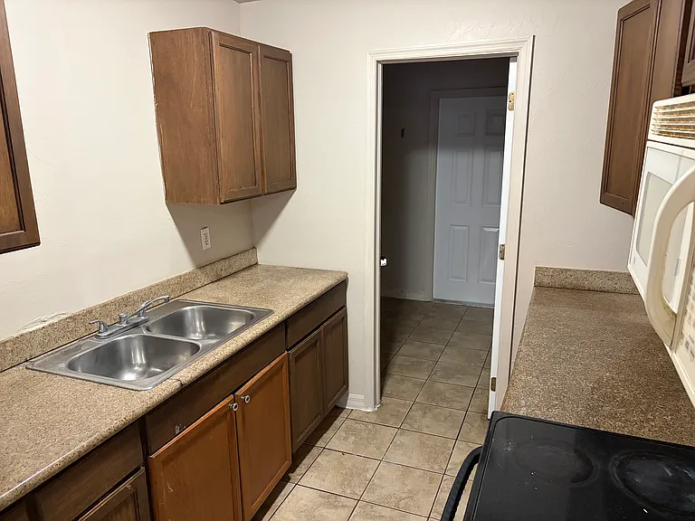 3715 Highland Ave — Photo 3
