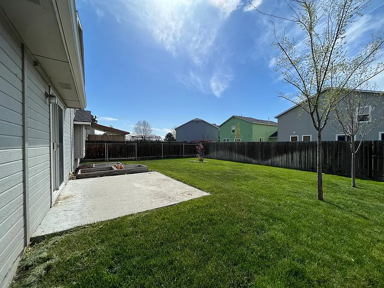 899 W Ashby Dr — Photo 21