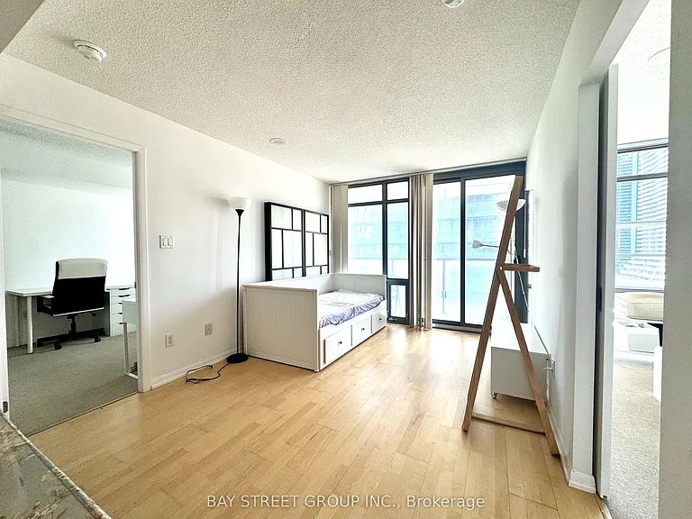 38 Grenville St #1309 — Photo 7
