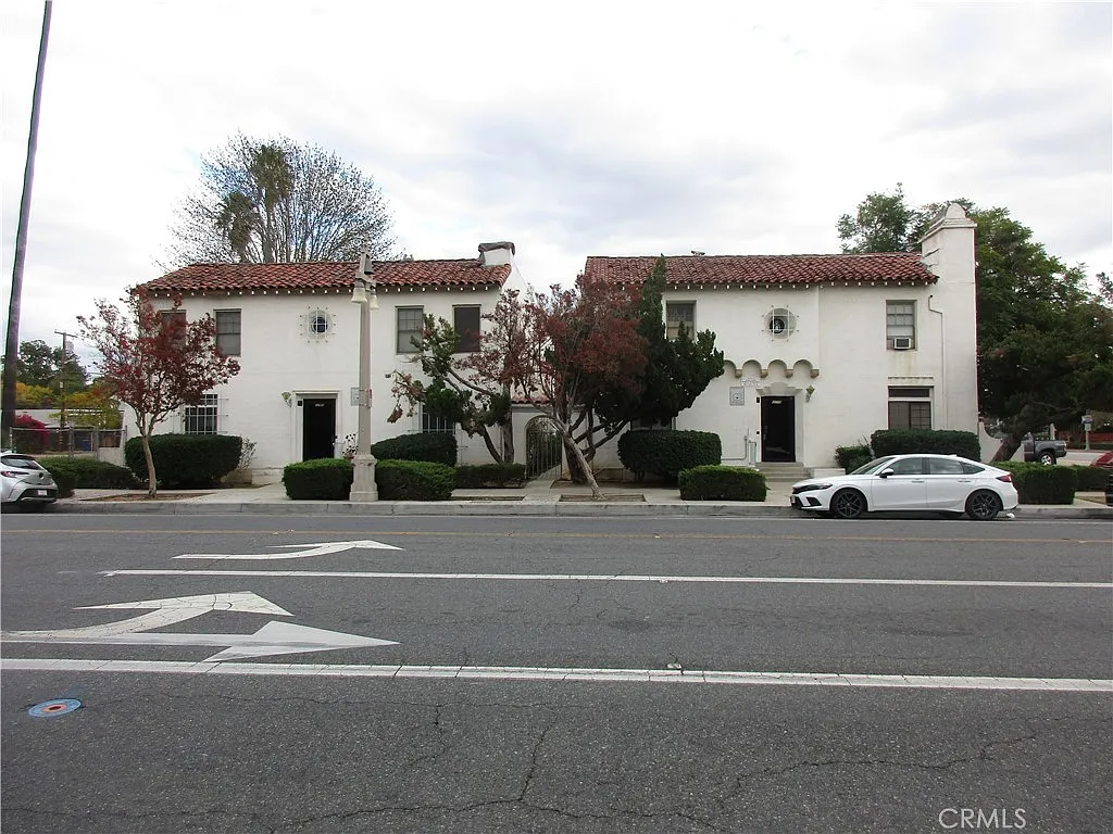 Studio, 425 sqft, $1,400 — Photo 2