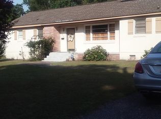 410 Thames St, Manning, SC 29102