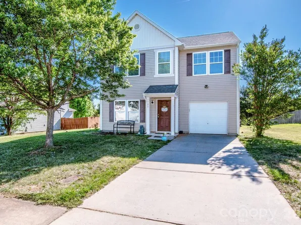 123 Kingsgate Ct, Statesville, NC 28625