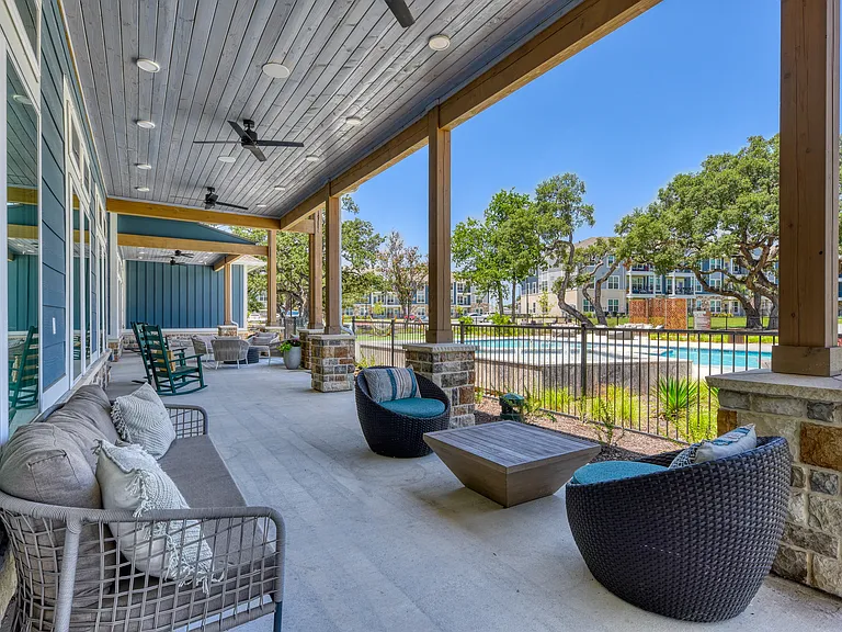 Estraya Boerne — Photo 8