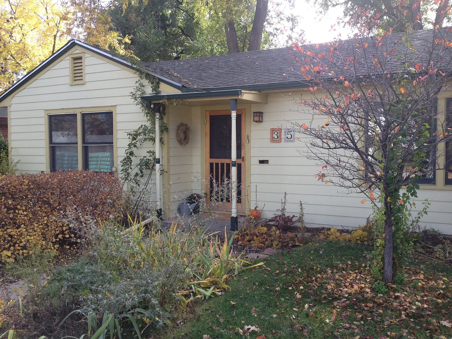 3 bed, 1300 sqft, $2,400 — Photo 4