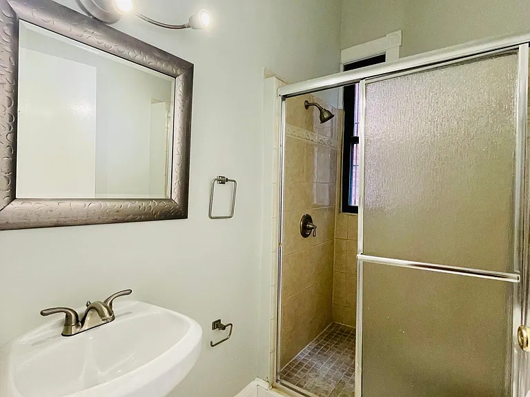 126 Thomas St NW #1 — Photo 8