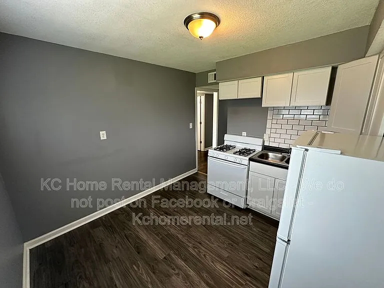 3124 N 55th St #B — Photo 6