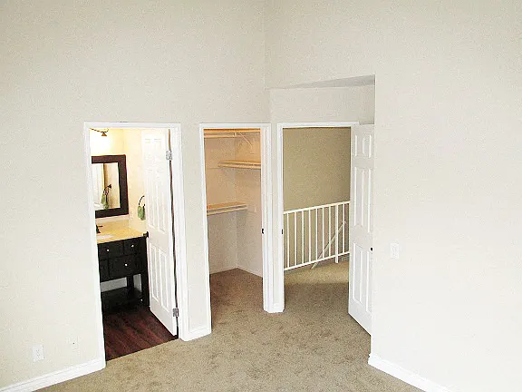 The Oaks Apartments — Photo 15