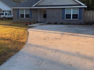 717 Lee Rd, Hinesville, GA 31313