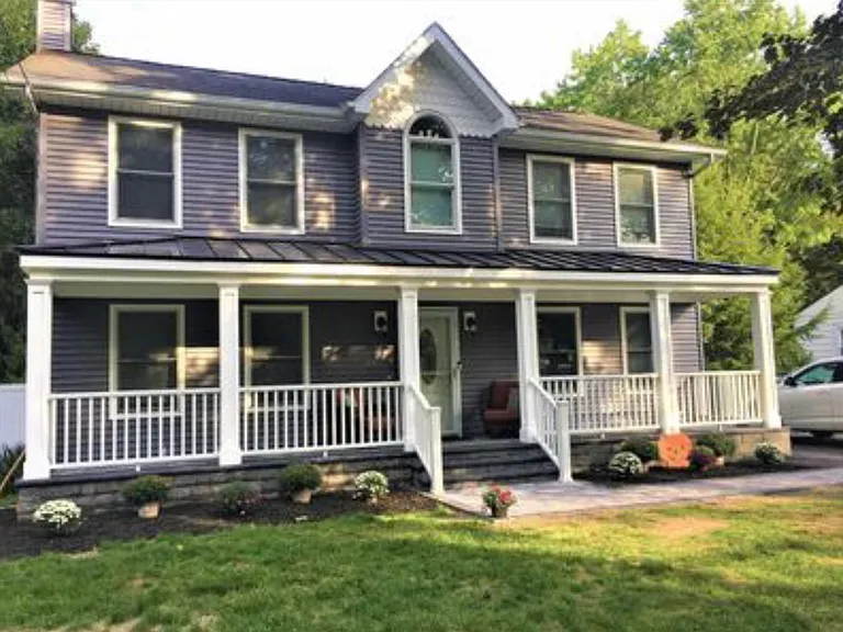10 Henmond Blvd — Photo 1