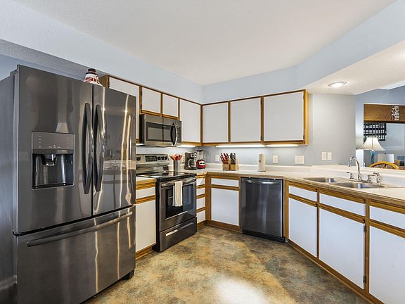 4th image of 255 Wimbledon Drive #8 BLDG 63