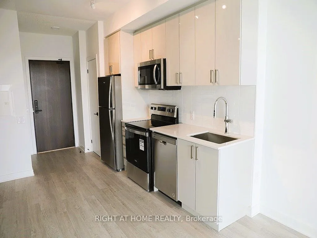 2 bed, $2,150 — Photo 2