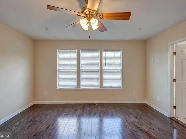7827 Crystal Brook Way — Photo 27